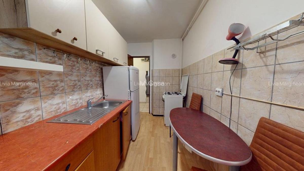 Vand apartament 2 camere cartier Astra - 2