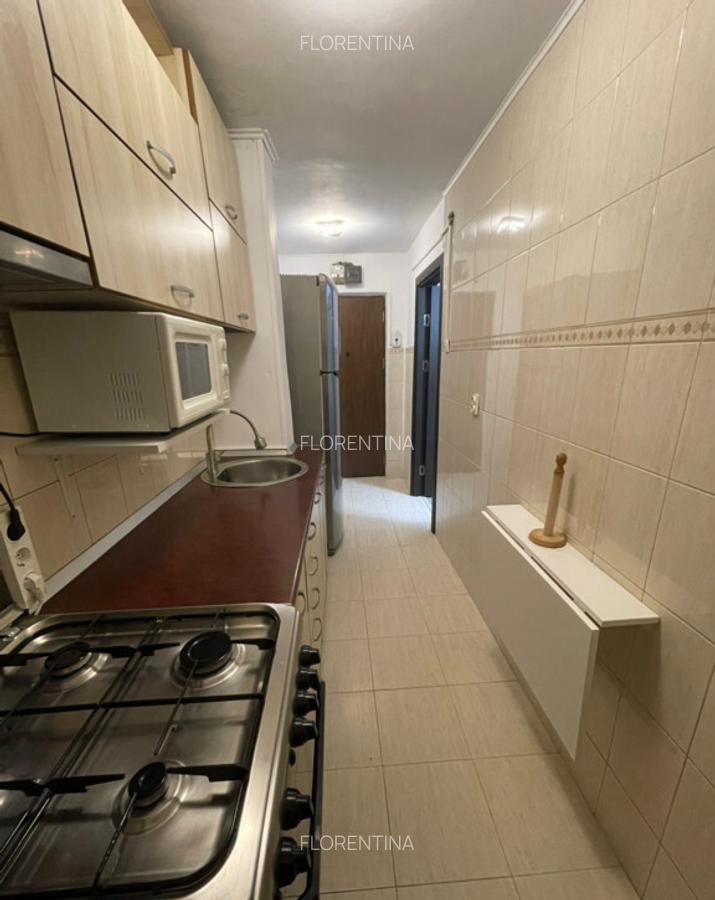 PROPRIETAR: Inchiriez apartament 3 camere Lujerului - 9