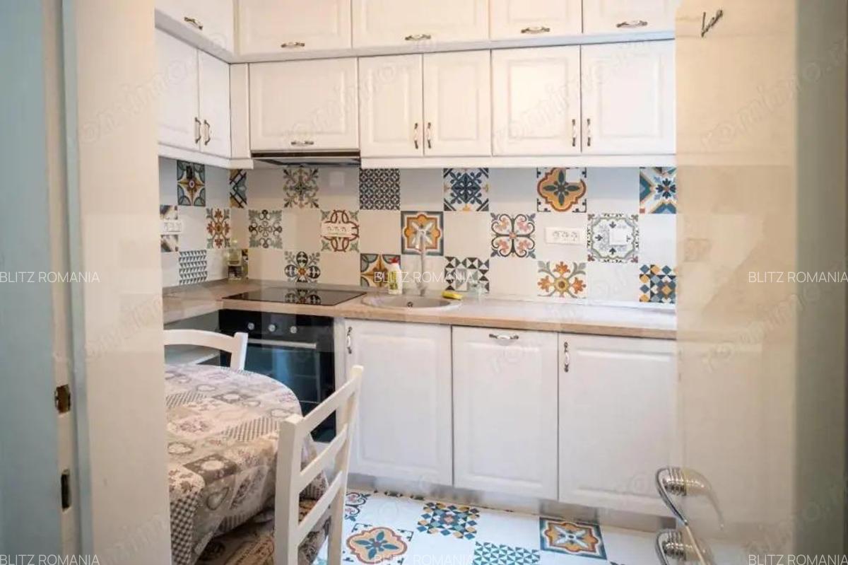 Apartament cu 2 camere de inchiriat, 61 mp, in Centrul Istoric, Brasov - 2