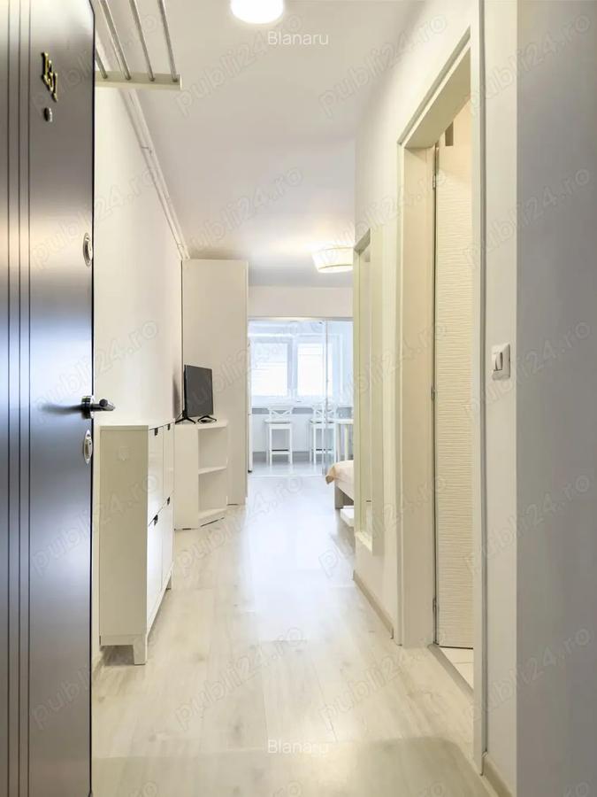 Garsoniera moderna | Boxa 9 mp | Centrala proprie | Metrou N. Teclu - 10
