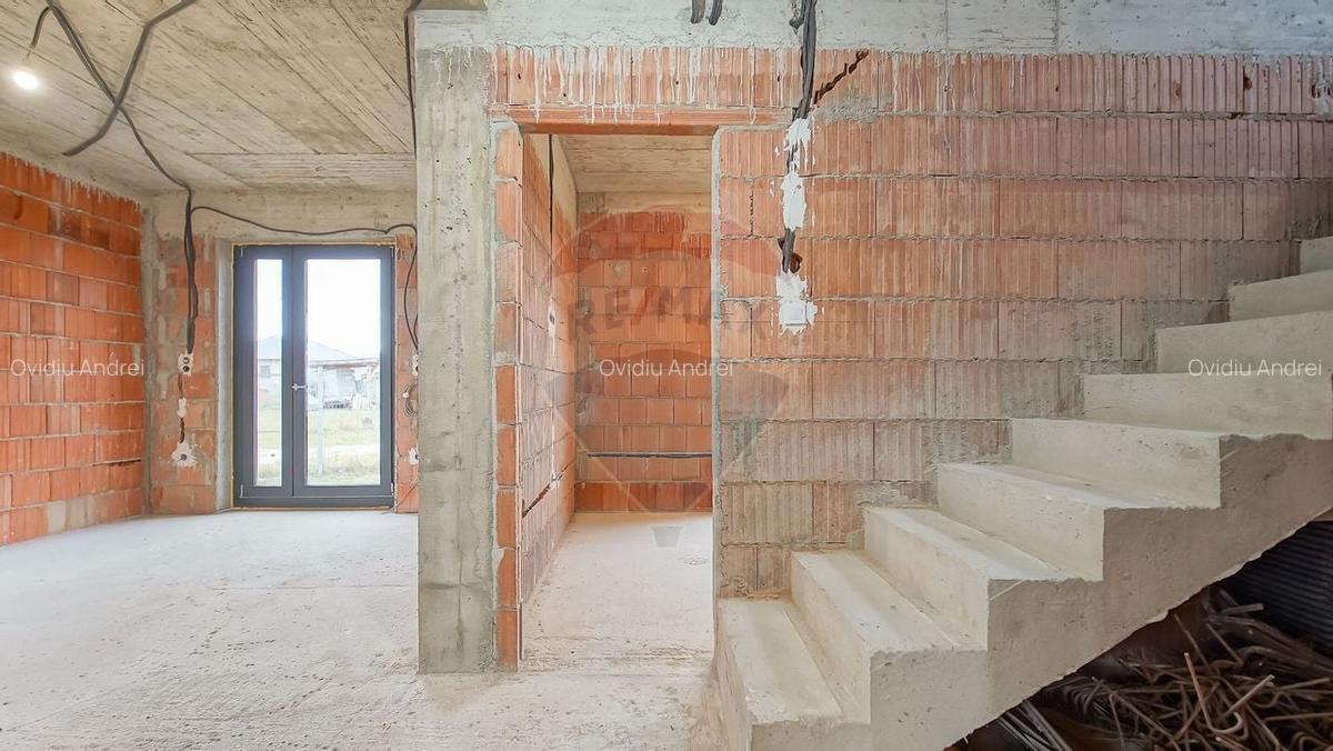 Vedere de Vis: Munti/Cetate | Impune-ti stilul acasa | 150mp la gri - 9