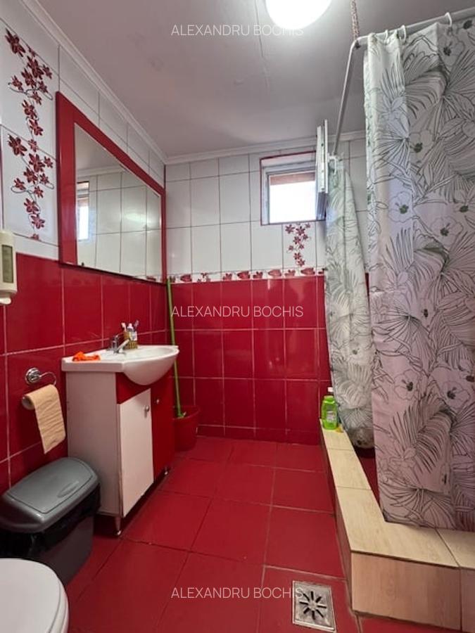 Casă cu 4 camere în Palazu Mare - 10