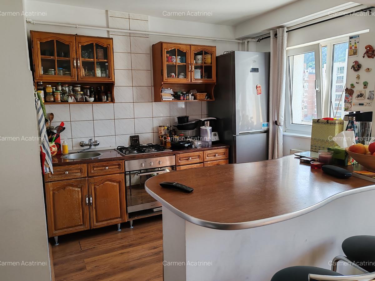 Apartament cu 3 camere decomandat în Răcădău - 12