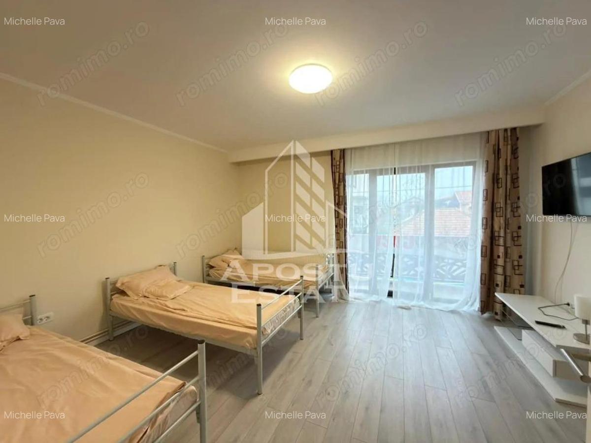 Casa individuala cu 8 camere, 750mp teren, in Mehala - 3