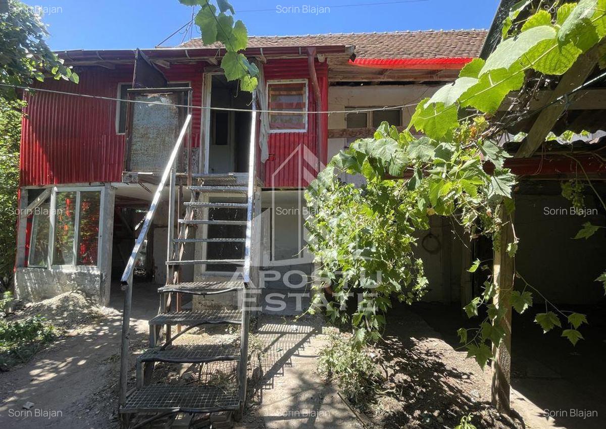 Casa cu etaj Ronat tren 750 mp - 1