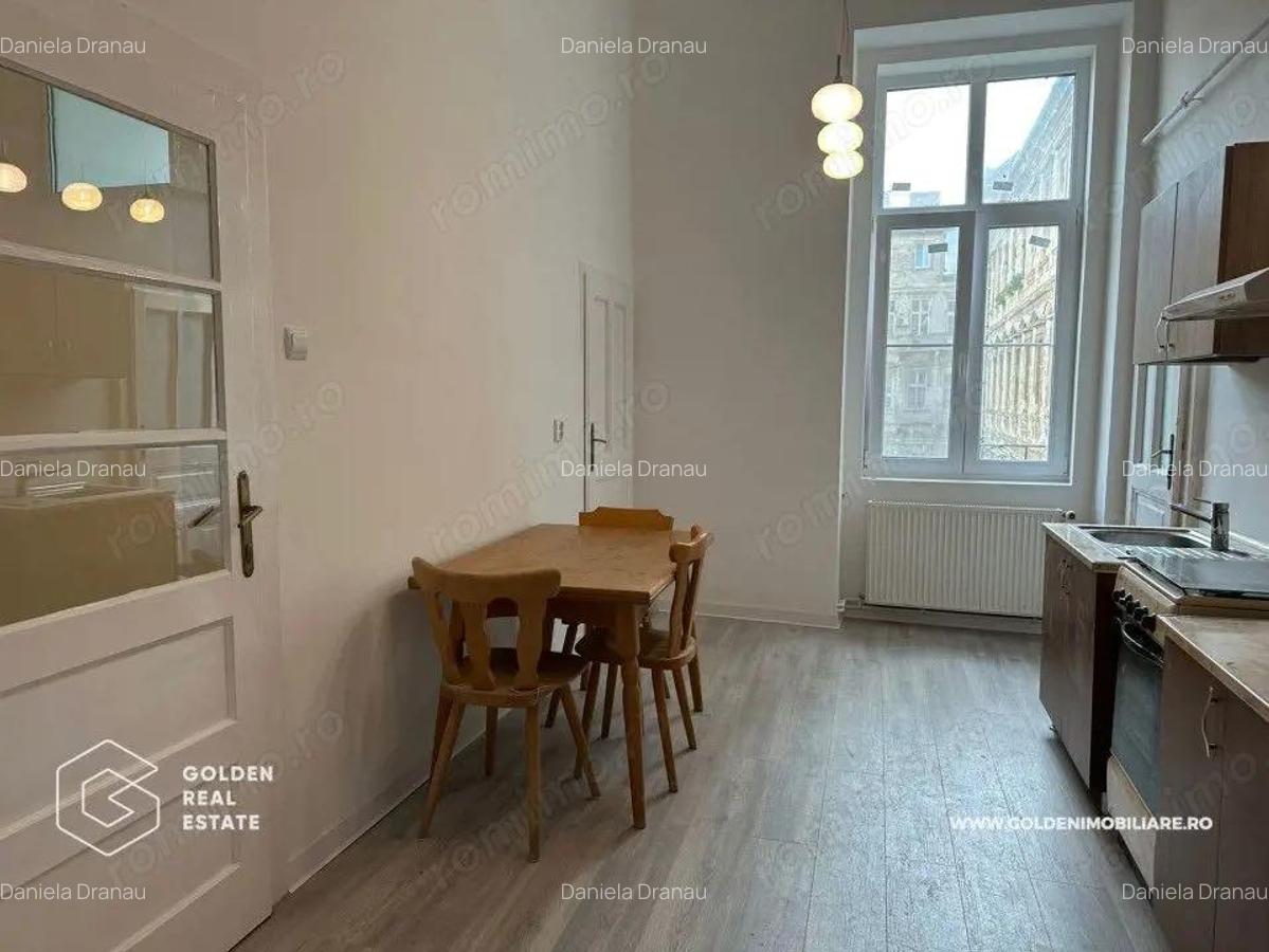 Spatiu birou, Bulevardul Revolutiei, Palatul Cenad, etaj 1 - 13