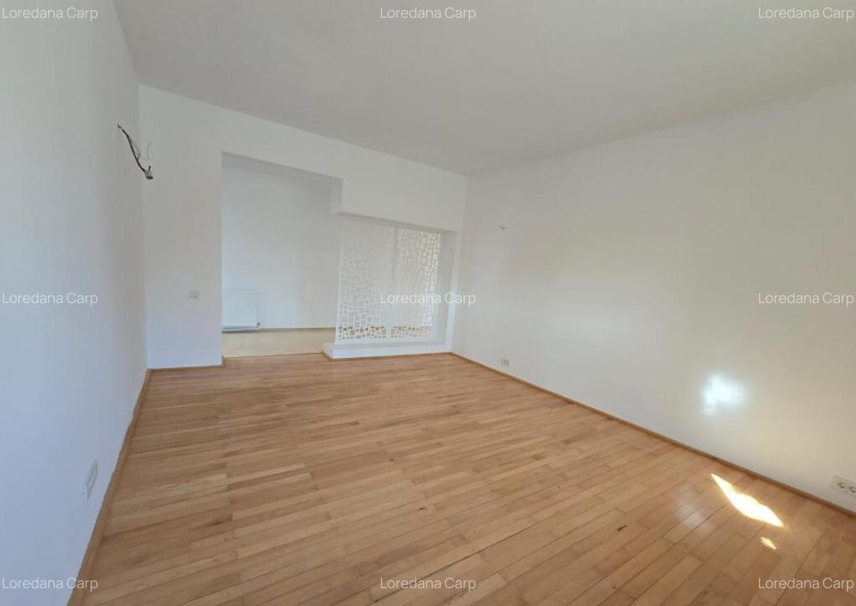 Casa moderna tip duplex - 3 camere - 2 bai - 410 mp teren - 9
