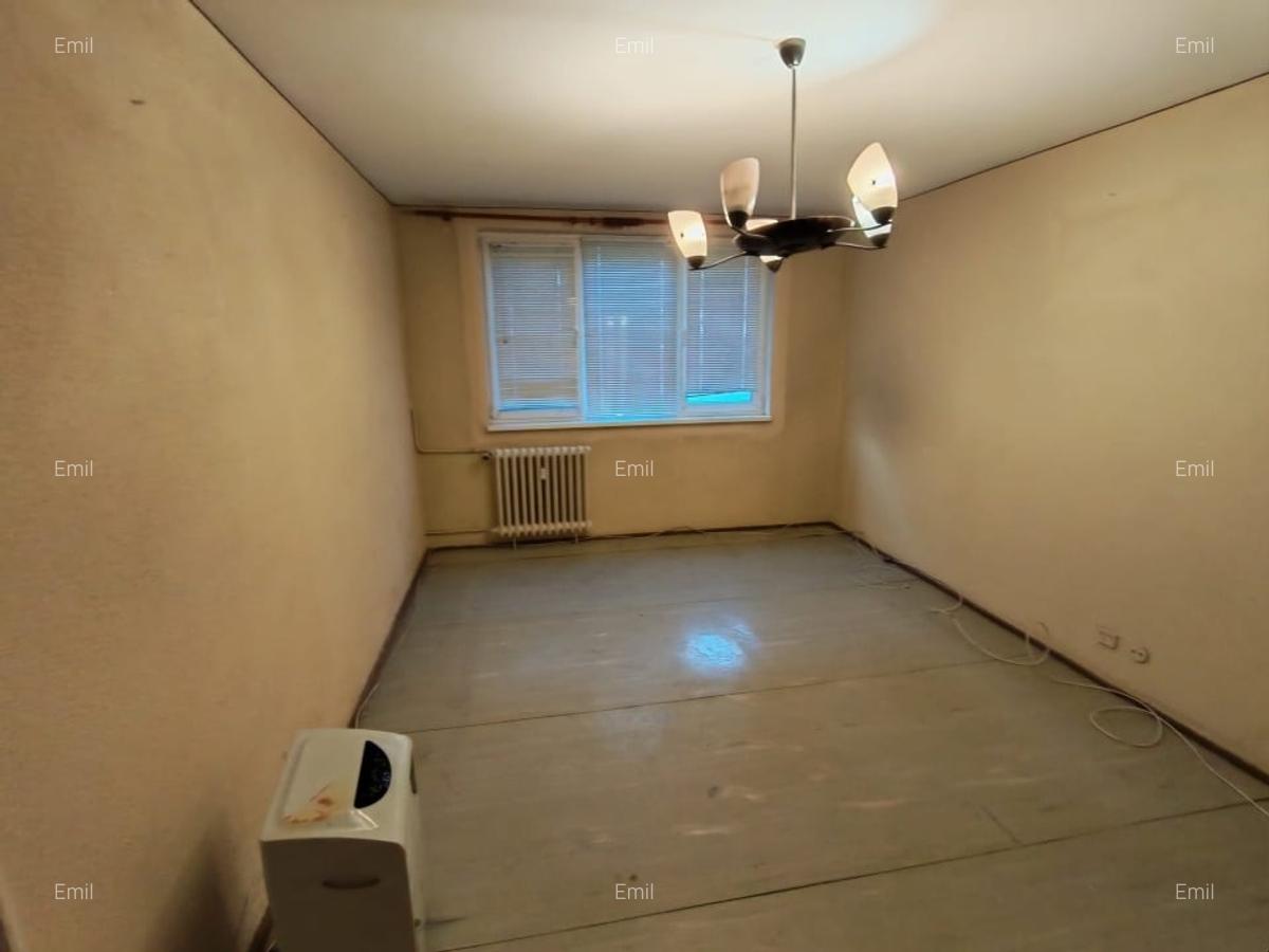 Apartament 3 camere etaj 3/4 - Metrou 1 Decembrie - Titan - 4