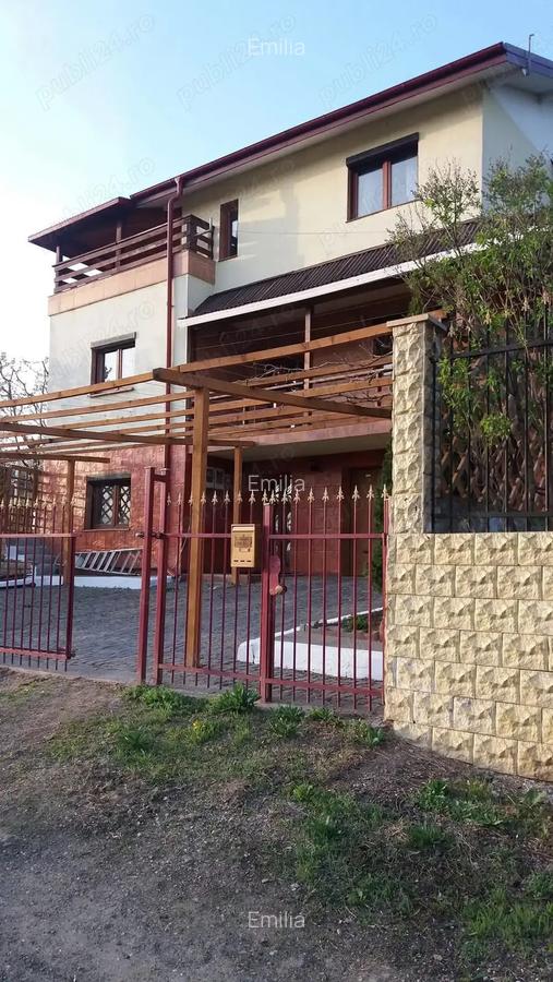 Apartament in vila, 3 camere, etaj, intrare separata, Bucium - 2