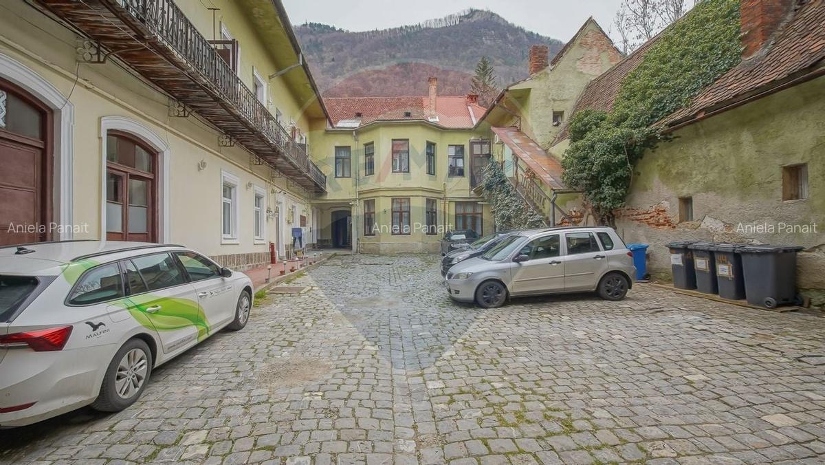 Apartament 102 mp utili, cu parcare in curte, Str. Castelului - 2