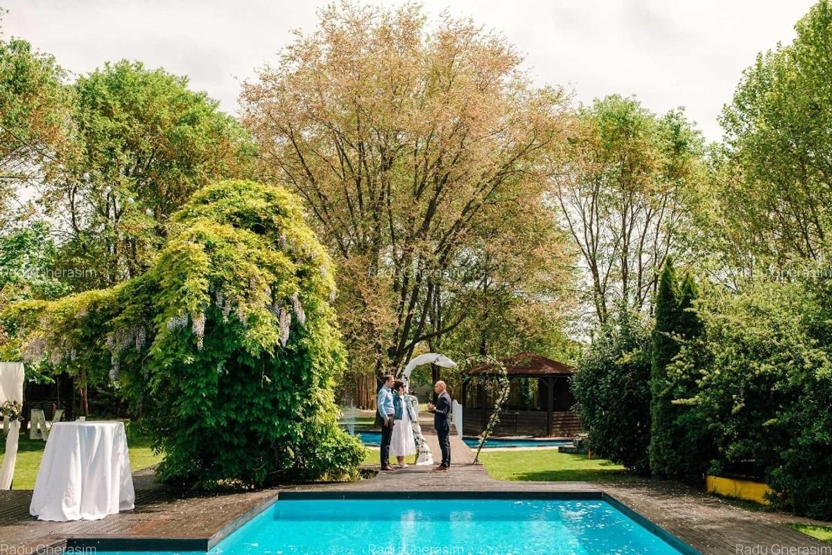 Casa la curte, gradina spectaculoasa, piscina,  400mp construiti /4500mp- curte - 4