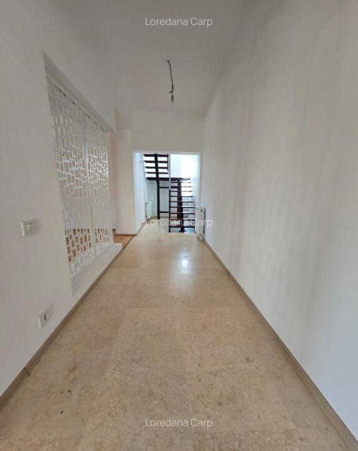 Casa moderna tip duplex - 3 camere - 2 bai - 410 mp teren - 5