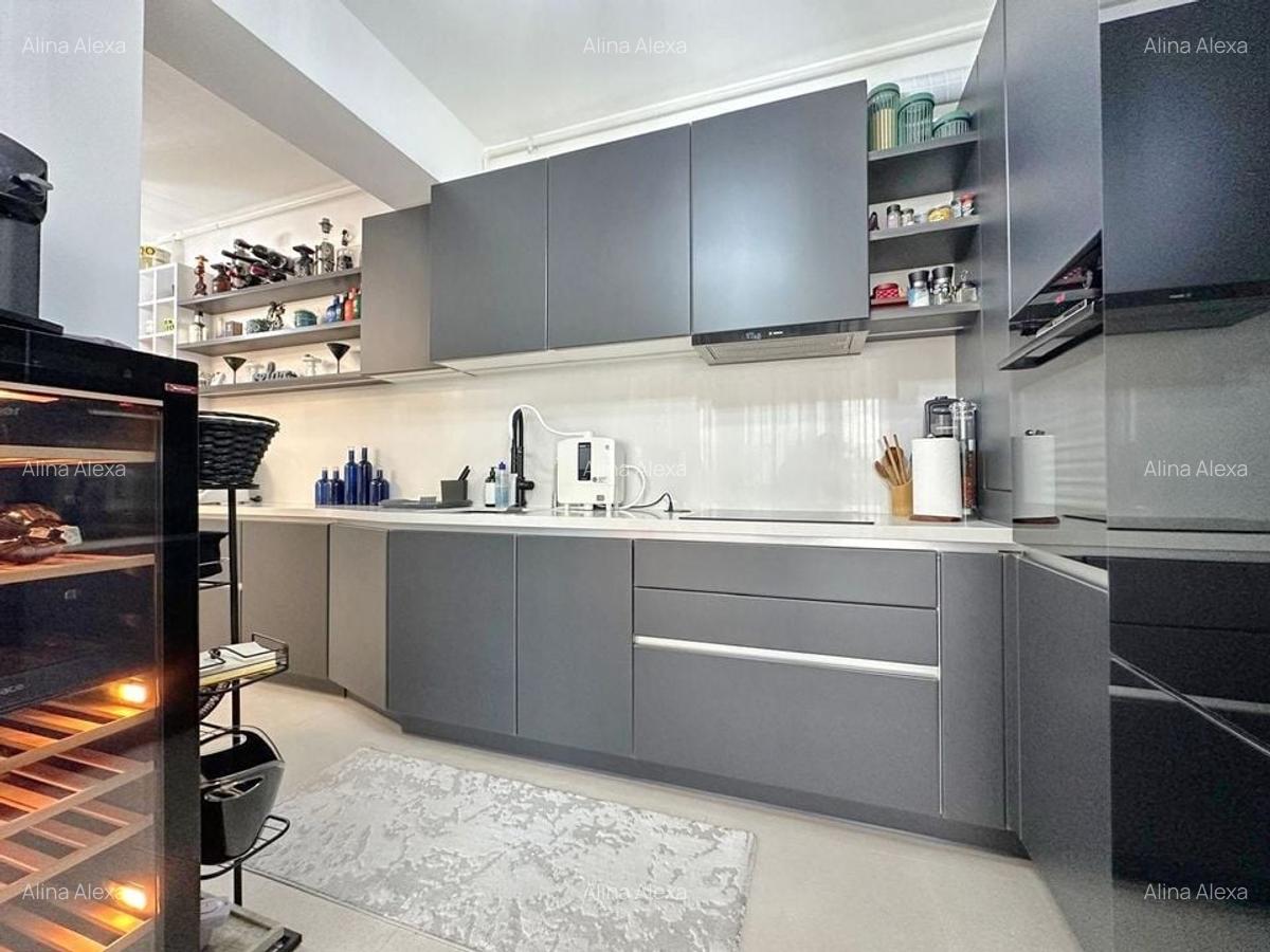 Apartament cu 3 camere decomandat, mobilat în Tractorul - 13