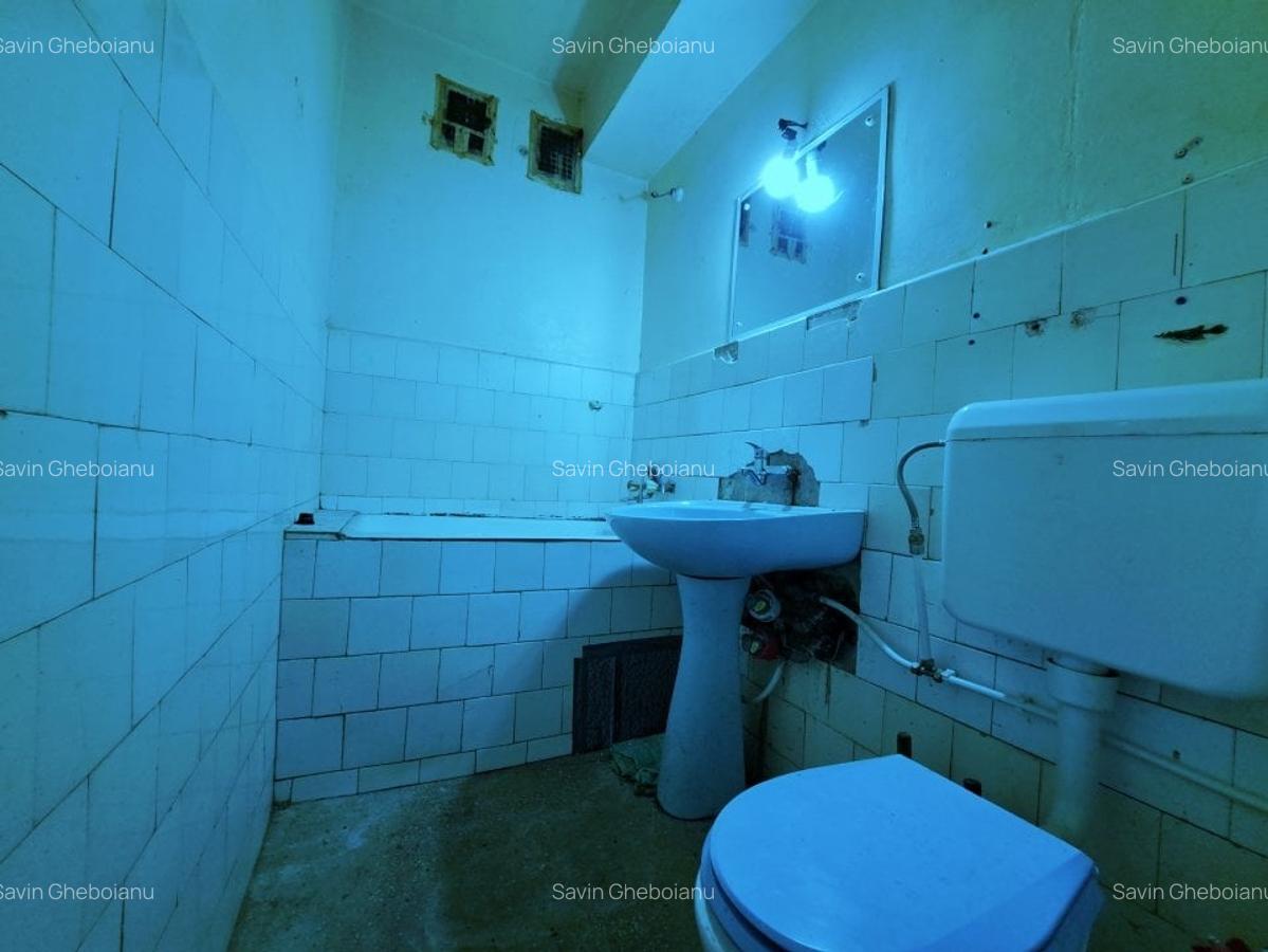 TWO-ROOM APARTMENT / 44 sqm / 6th FLOOR of nine / GARA DE NORD AREA - 17