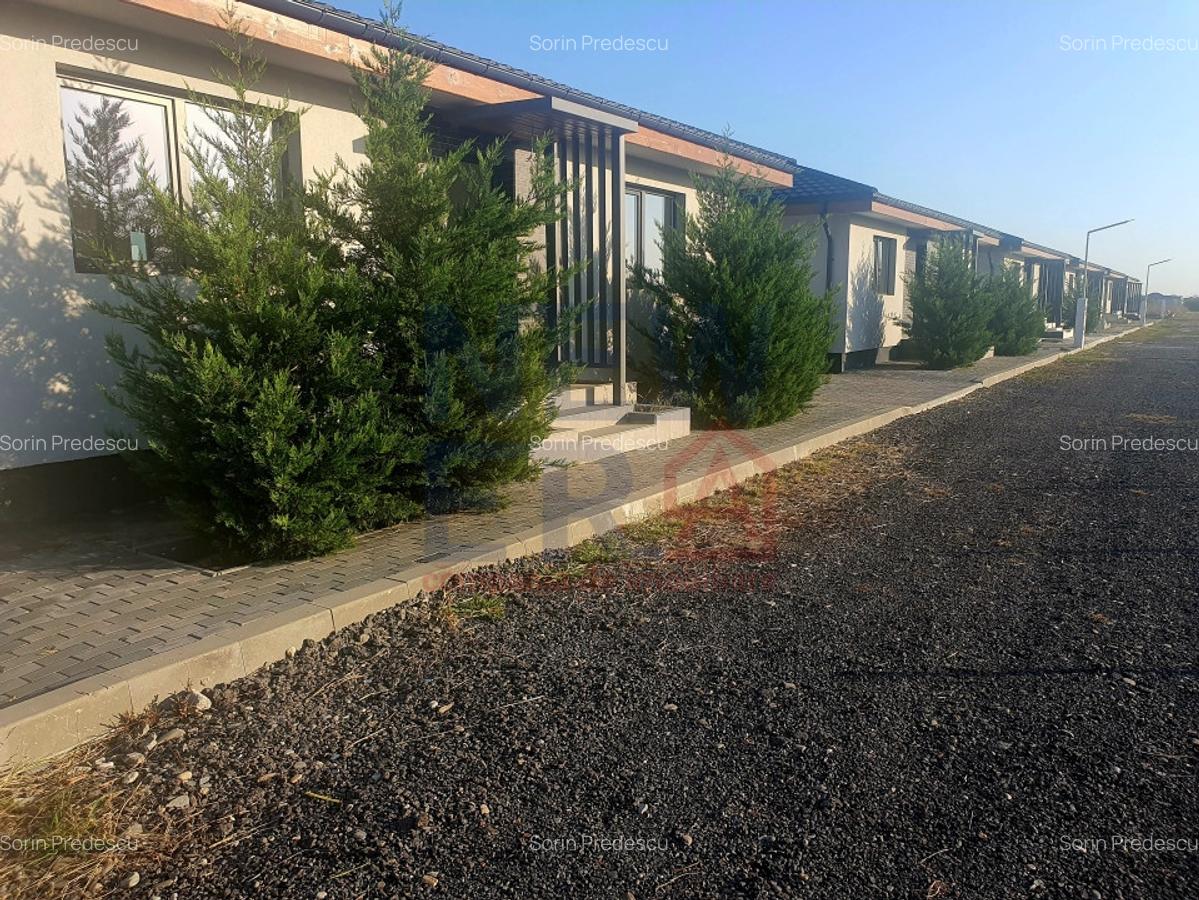 Vila individuala de vanzare 4 camere Crevedia - Samurcasi - 2