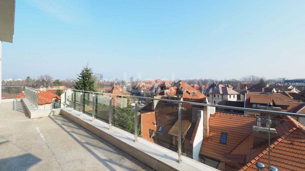 Apartament cu 3 camere decomandat în Kiseleff - 1