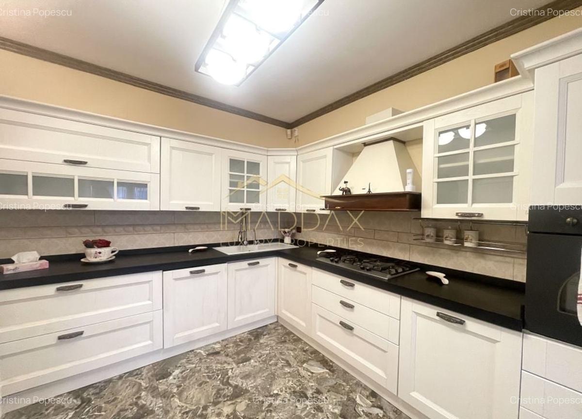 Vila 7 camere**Lake view**Ponton privat**Piscina**Teren 933 MP//Balotesti - 16