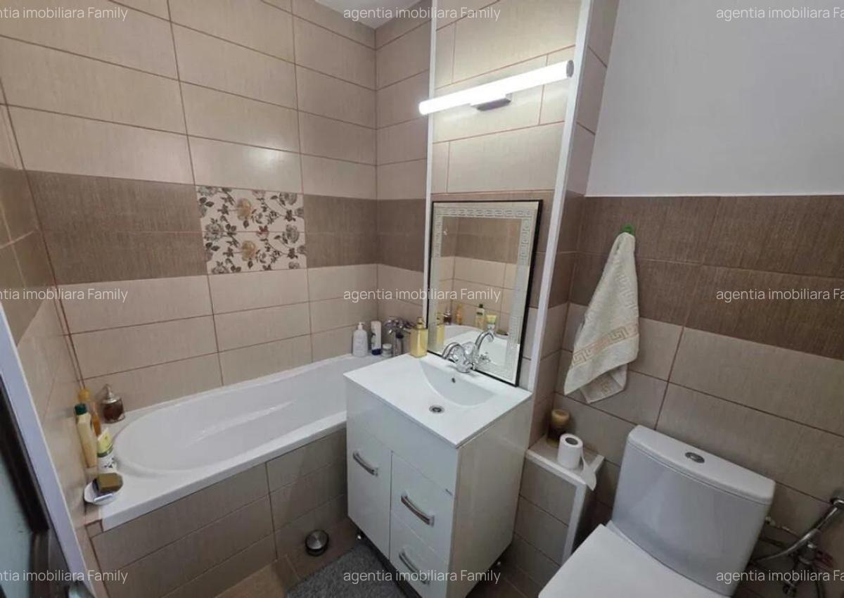 Apartament cu 3 Camere Decomandate etaj 2 - Zona George Enescu - 5