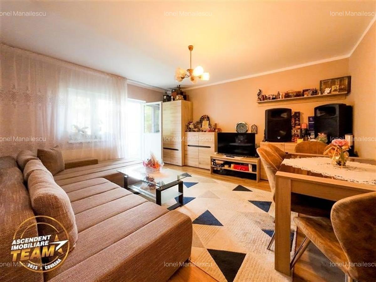 LIVE!Decomandat,pe 4camere,zonare linistita,compozitie frumoasa,facilitati, Leni - 1