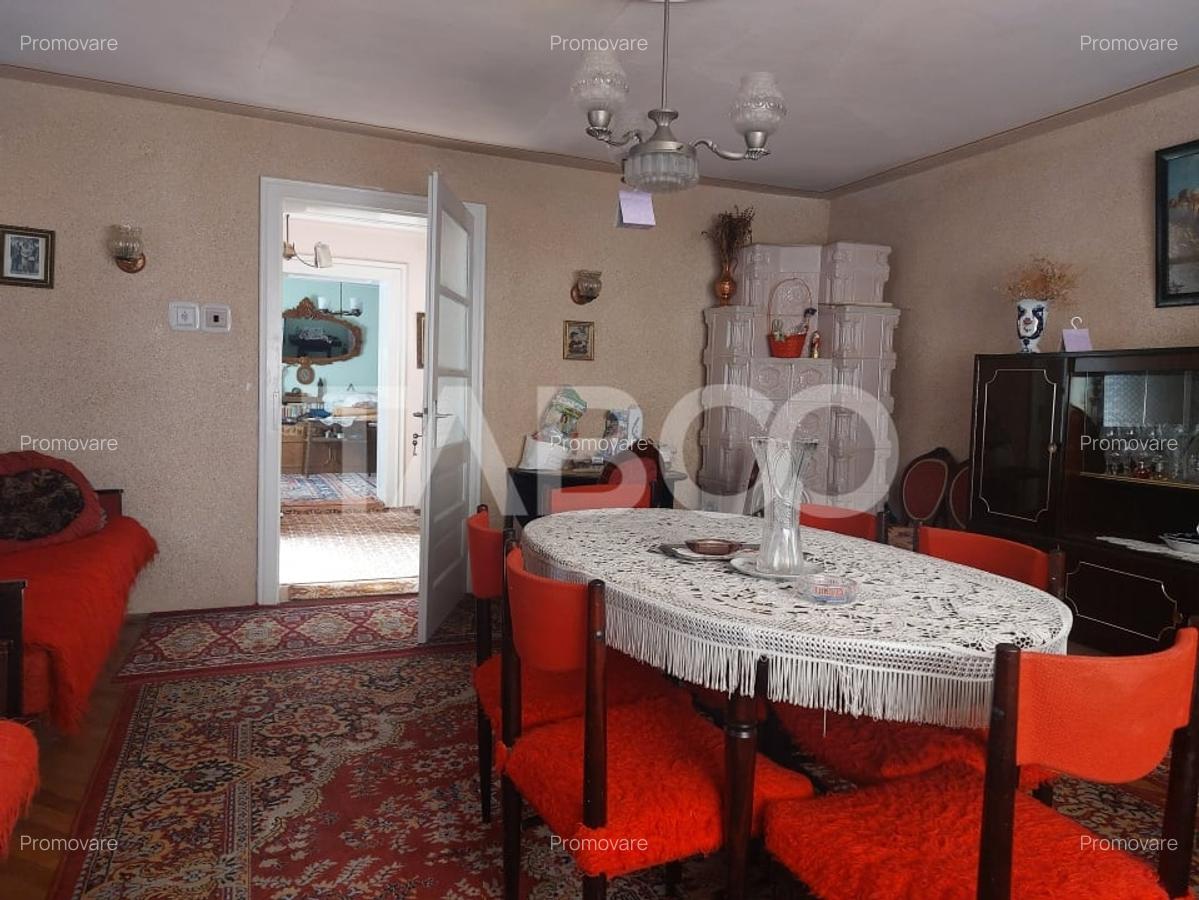 Casa 78 mpu curte proprie pretabila regim hotelier zona istorica Sibiu - 3