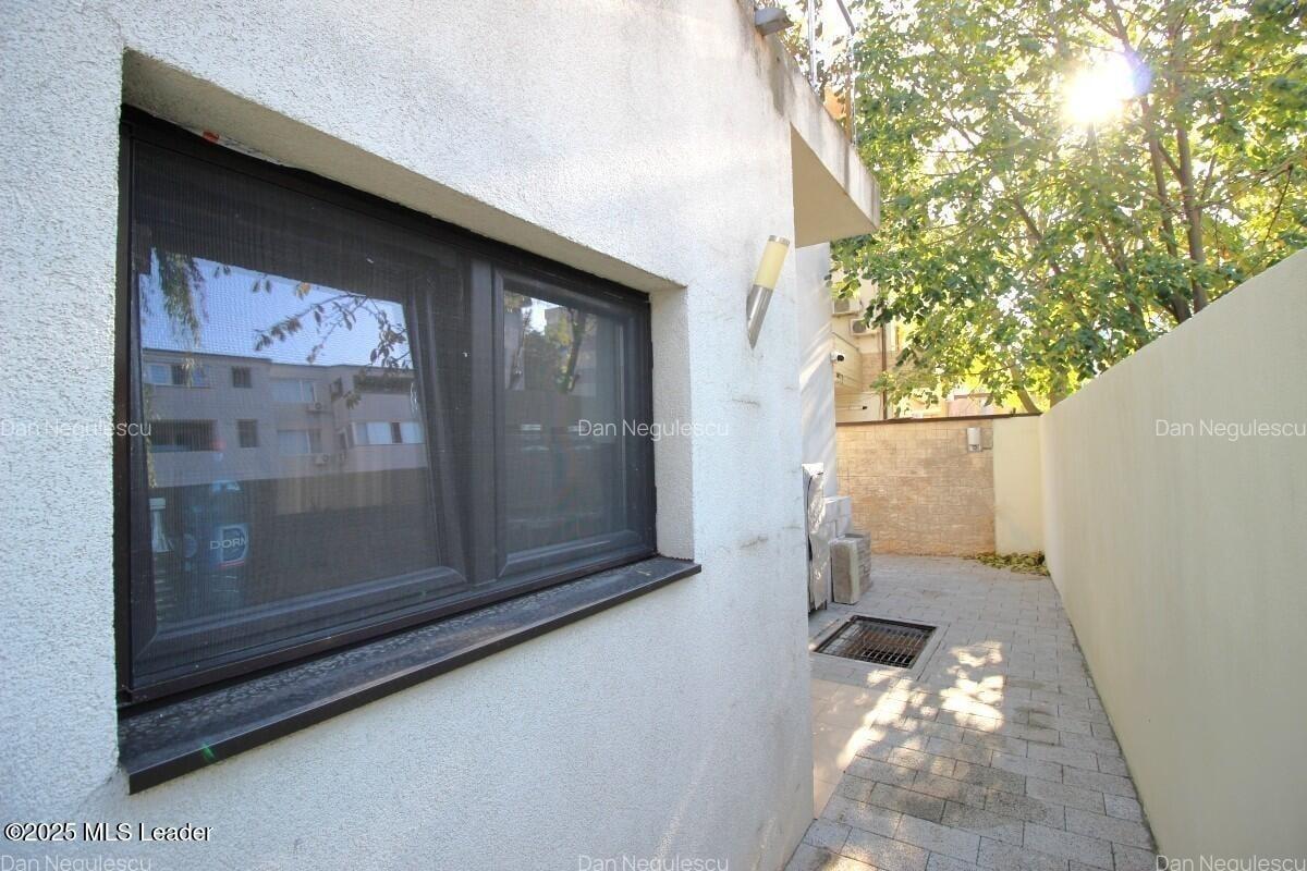 Popesti-Leordeni, Sf. Agnes, vila 2010, p+1+m, 216 mp, curte 138 mp! - 34