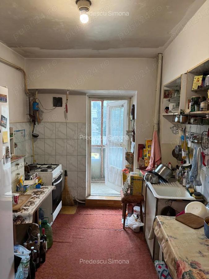 Vand apartament cu 3 camere, decomandat, in zona Canta Ia?i, etaj 1. - 3 Vand apartament cu 3 camere, decomandat, in zona Canta Ia?i, etaj 1. - 3