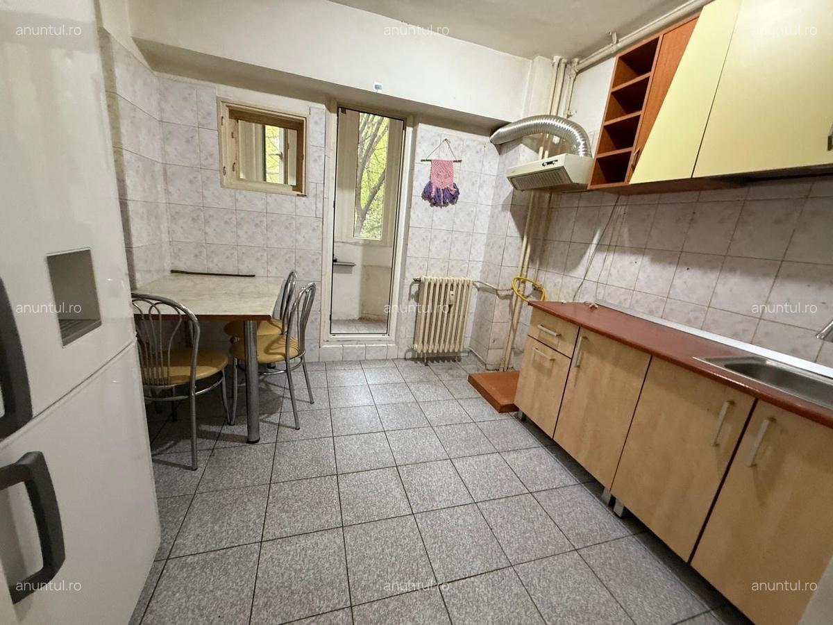 Decebal, Calarasi, Piata Muncii 5 minute metrou, bloc mixt - 5