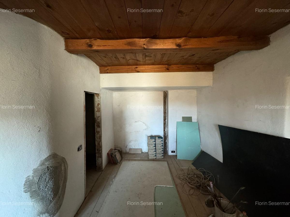Casă cu 6 camere în Codlea - 25