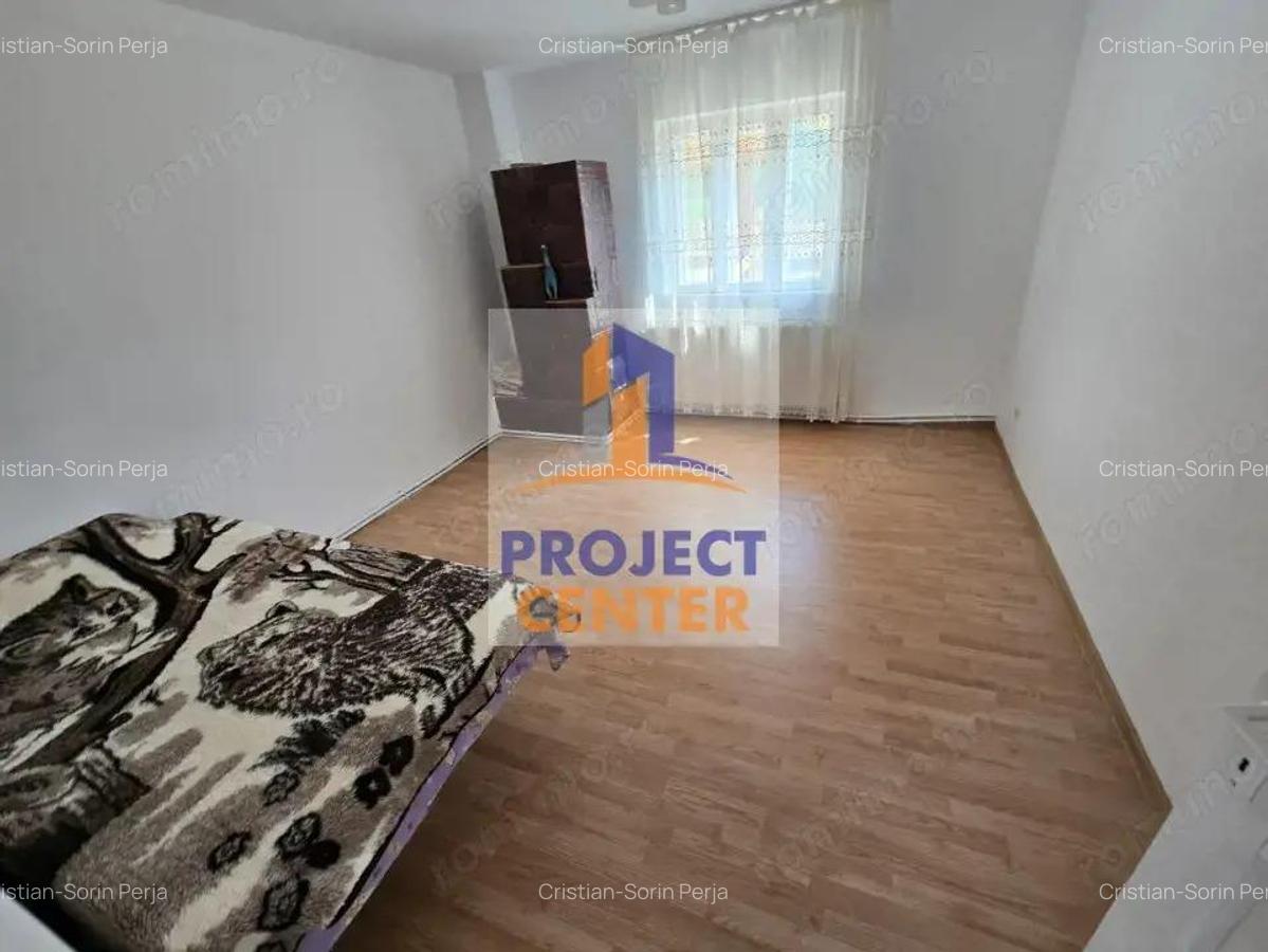 Casa si teren 2561 mp, Babana, stradal, renovata - 9