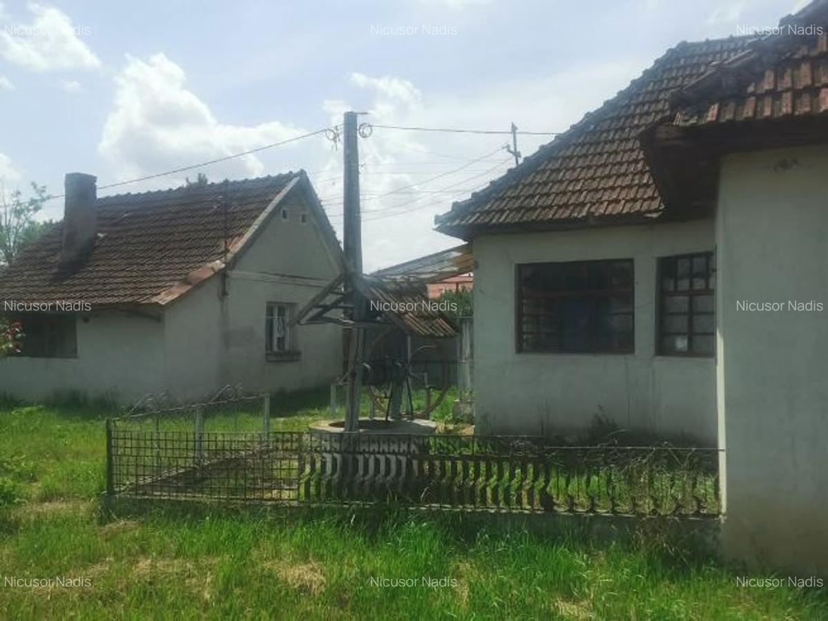 Casă de vânzare plus teren - 6