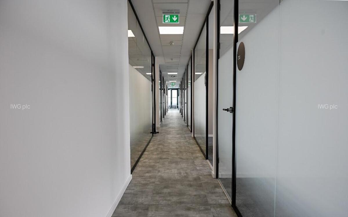 Spa?iu de birou tip open-plan pentru 10 persoane in Regus Vox Tech - 5