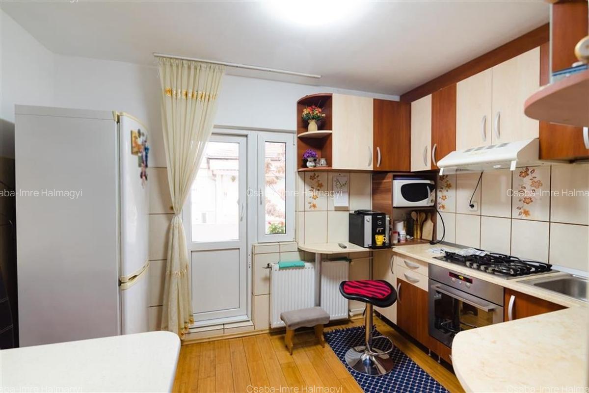 Apartament cu 3 camere decomandat în Rogerius - 2