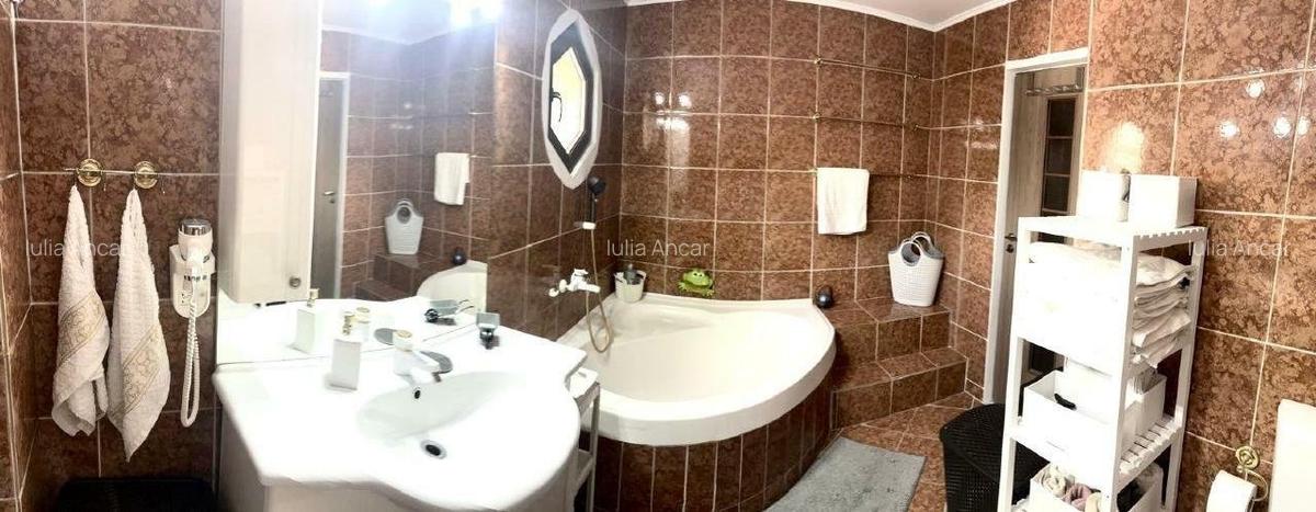 Vila deosebita aproape de Gara de Nord,construita in 1997,renovata 2020,8 camere - 9