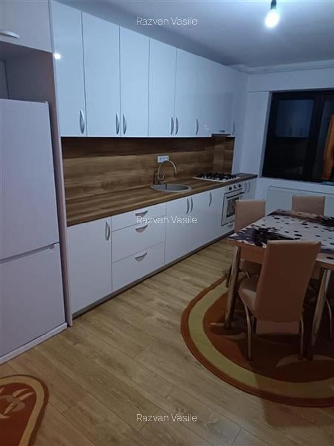 Apartament cu 3 camere, mobilat si utilat modern - 4