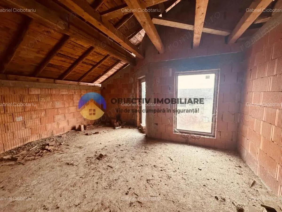 Vila la rosu + teren 500 mp de vanzare Zona Fermelor - 2