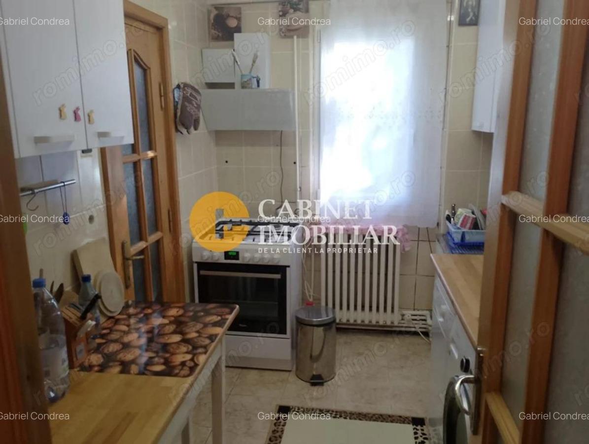 3 camere, etaj 1/4, foarte curat, liber! - 2 3 camere, etaj 1/4, foarte curat, liber! - 2