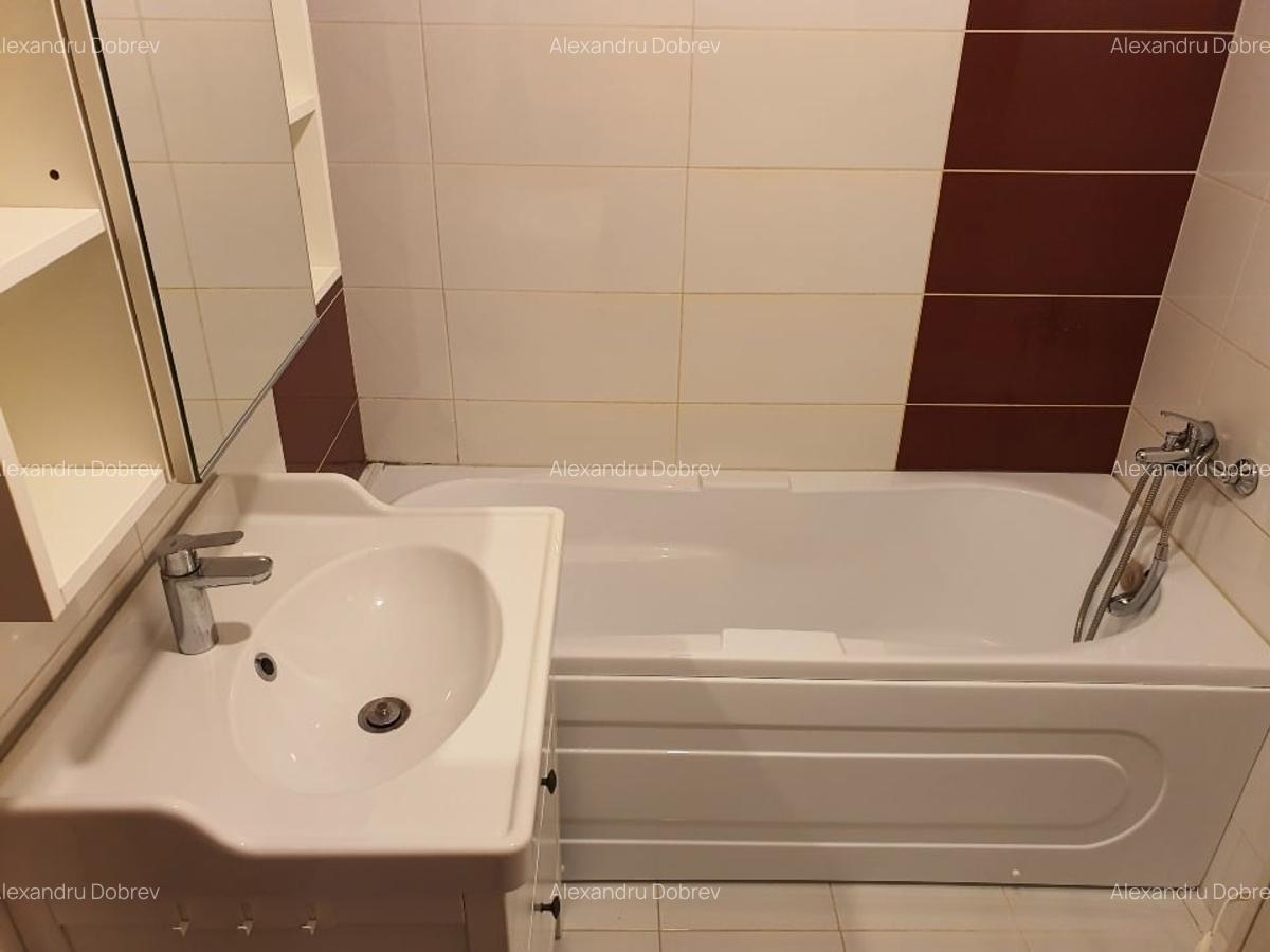 Apartament cu 5 camere decomandat în Titan - 5