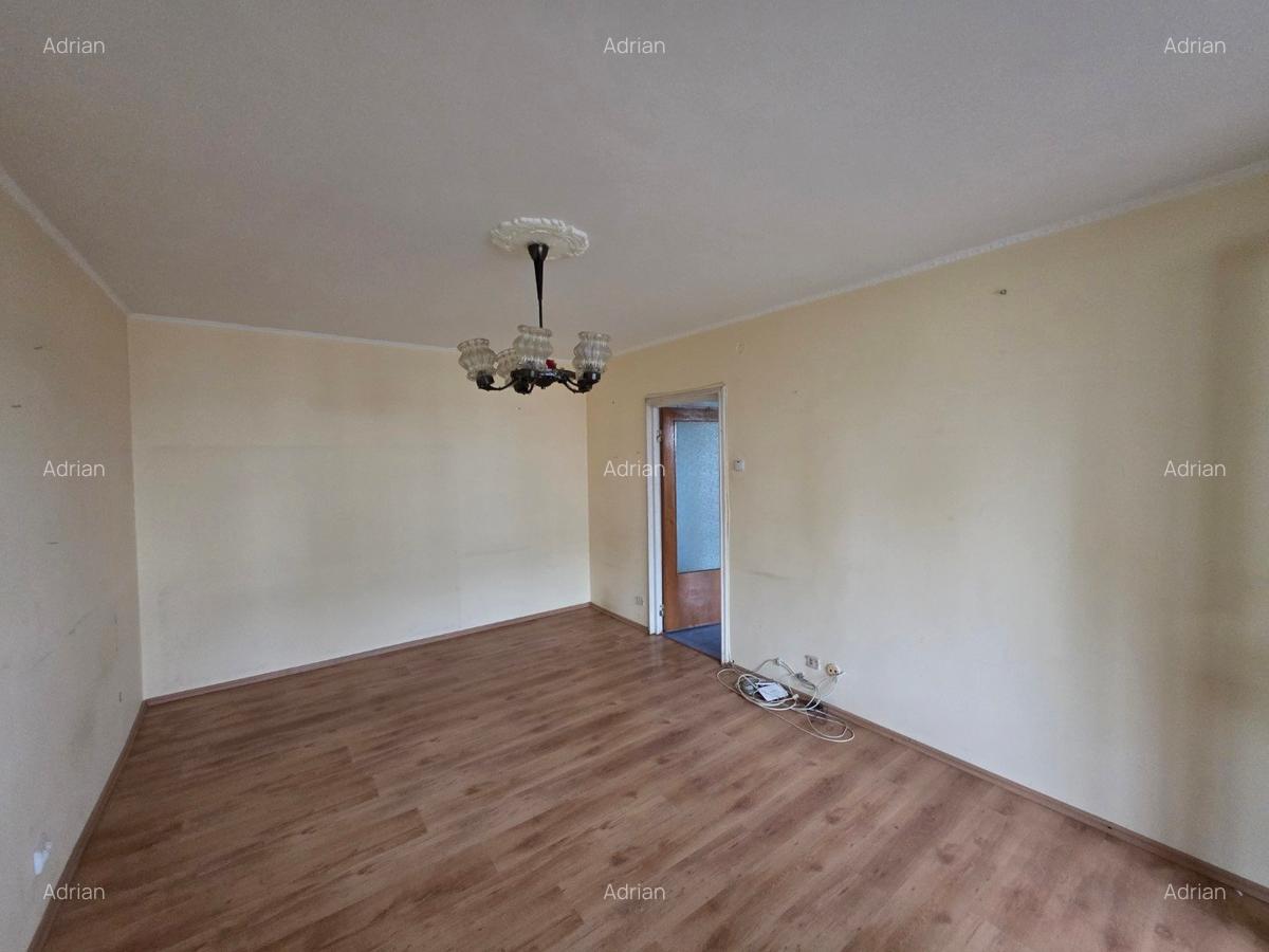 Jean Steriadi, 5 minute metrou 1 Decembrie 1918, bloc reabilitat, - 4