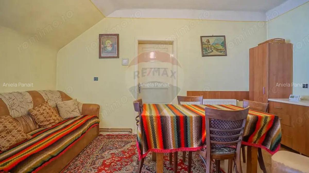 Apartament 102 mp utili, cu parcare in curte, Str. Castelului - 8