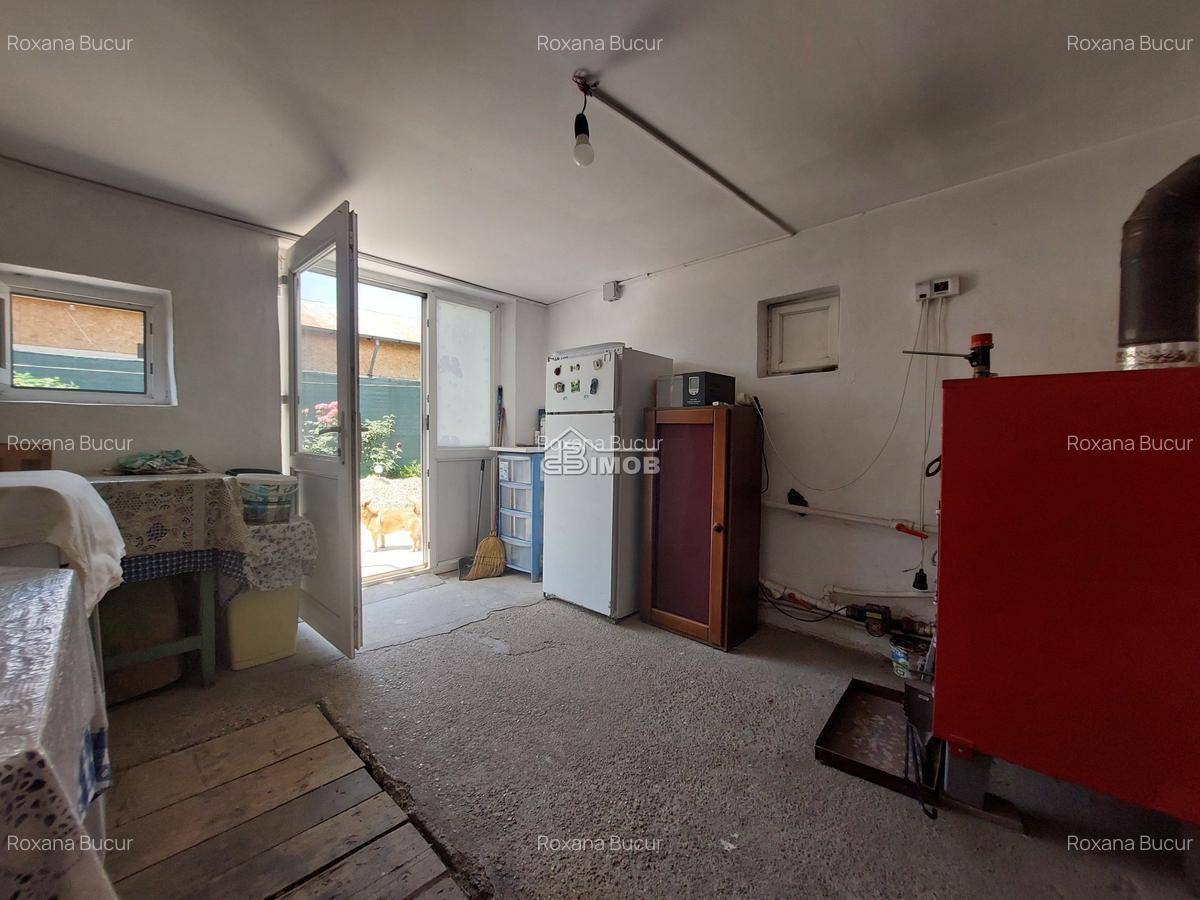 Casă cu 3 camere în Comișani - 12