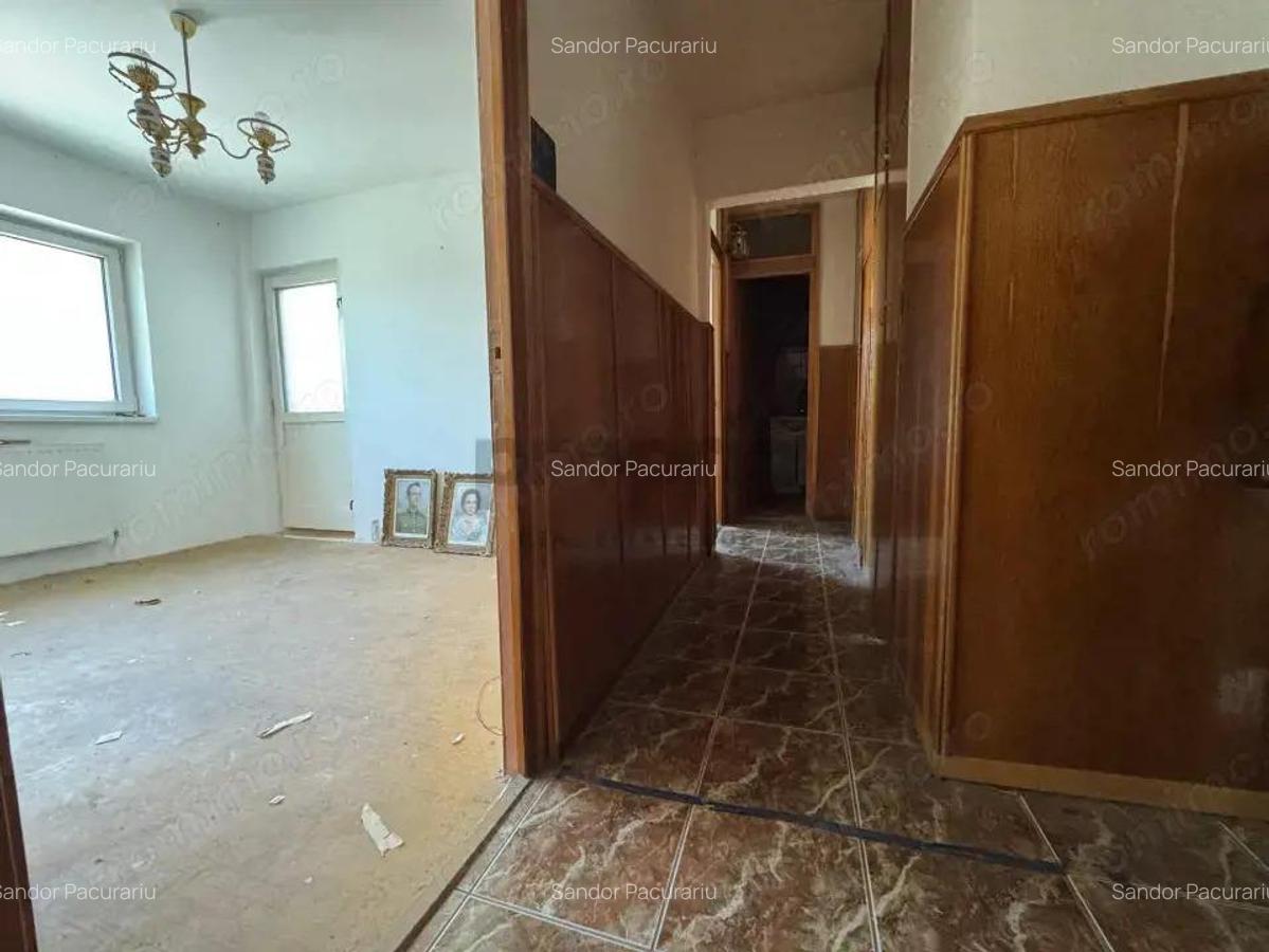 4 camere decomandate in Bartolomeu Ideal pentru renovare - 4
