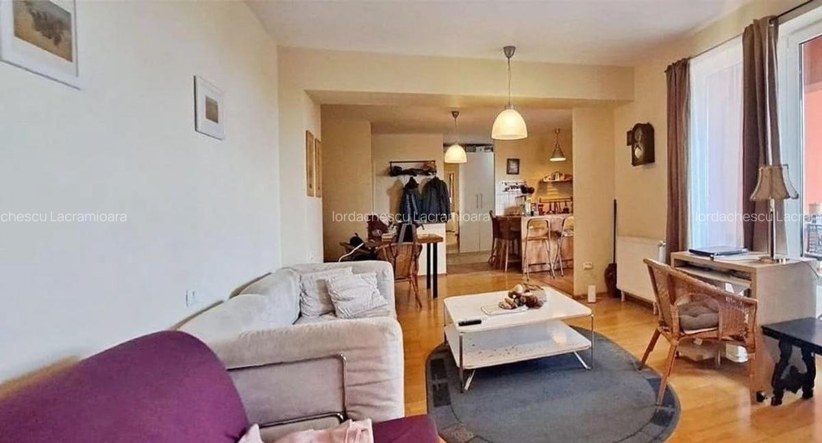 Apartament cu 3 camere decomandat în Blumăna - 2