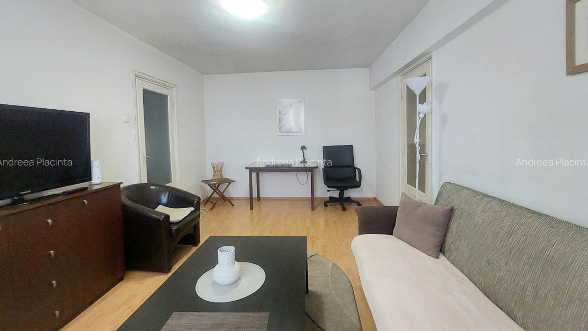 Apartament cu 2 camere semidecomandat în P-ța Muncii - 1