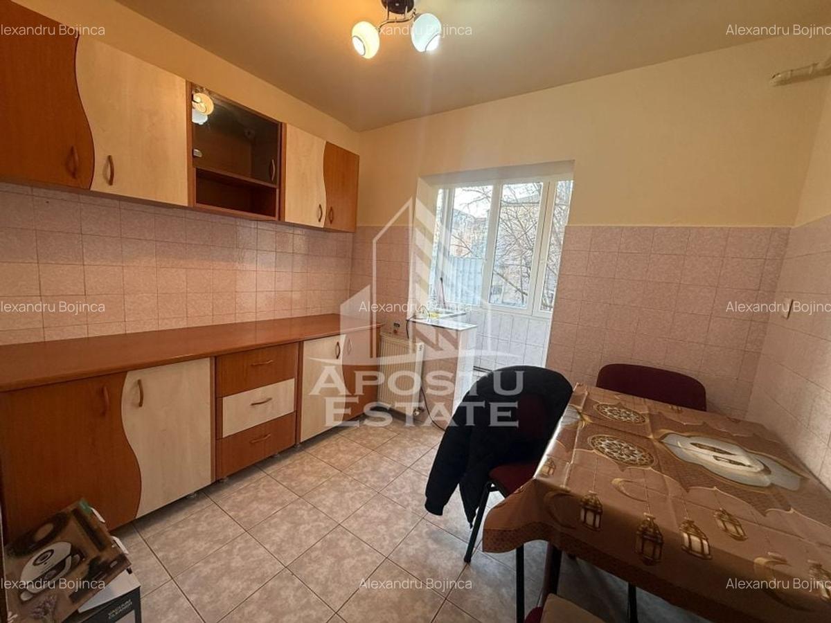Apartament cu 3 camere decomandat, mobilat în Soarelui - 2