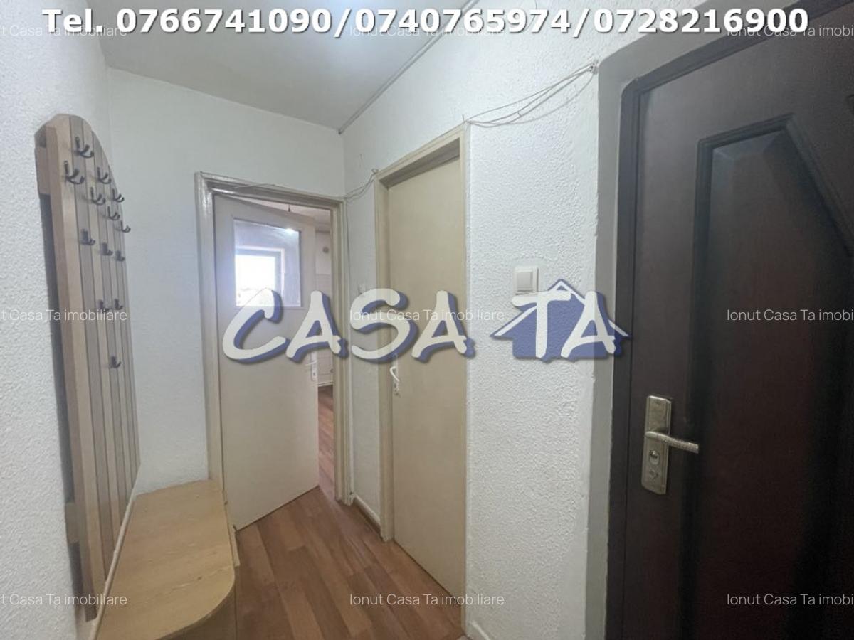 Apartament 3 Camere, Etaj 4, Strada Aleea Teilor - Zona 9 Mai - 12