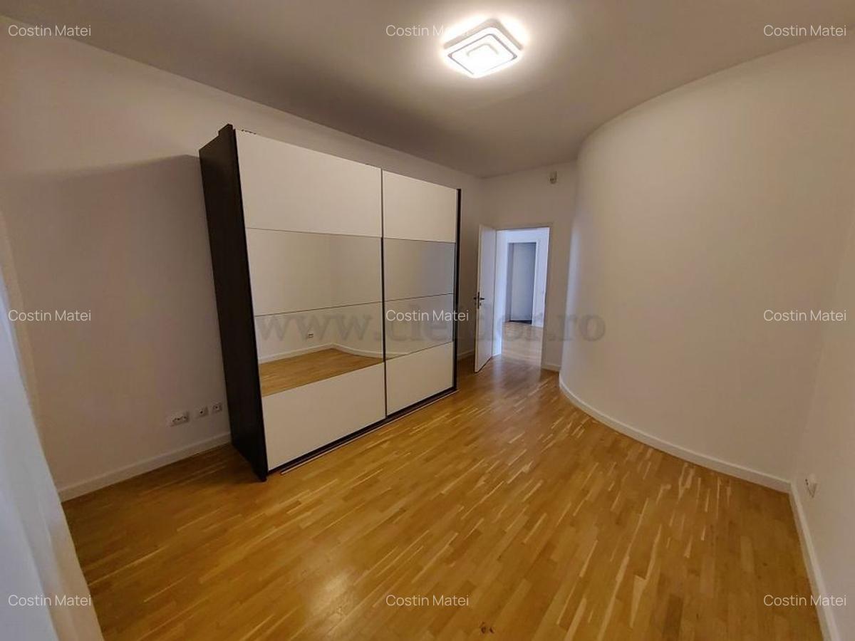 Vilă cu piscina langa British School - 20