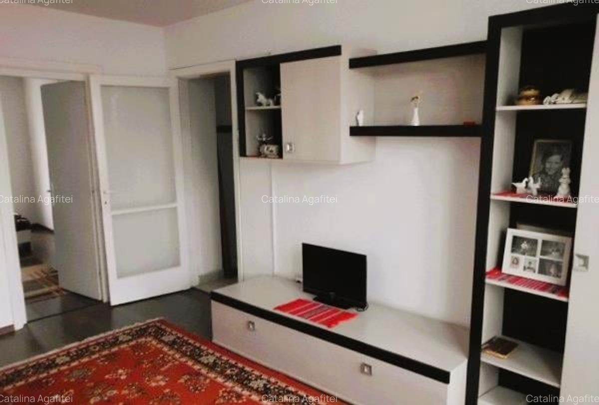 Apartament cu 2 camere semidecomandat, mobilat în Centrul Civic - 1