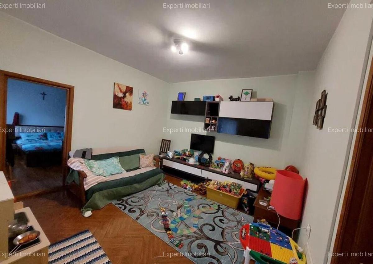 Casa situata in zona Bratianu din caramida - 15