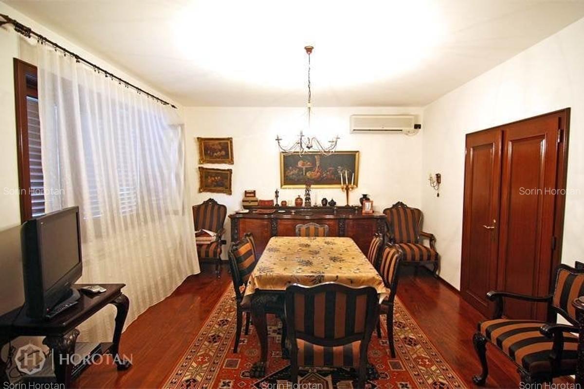 Apartament in conditii excelente situat central, garaj inclus - 1