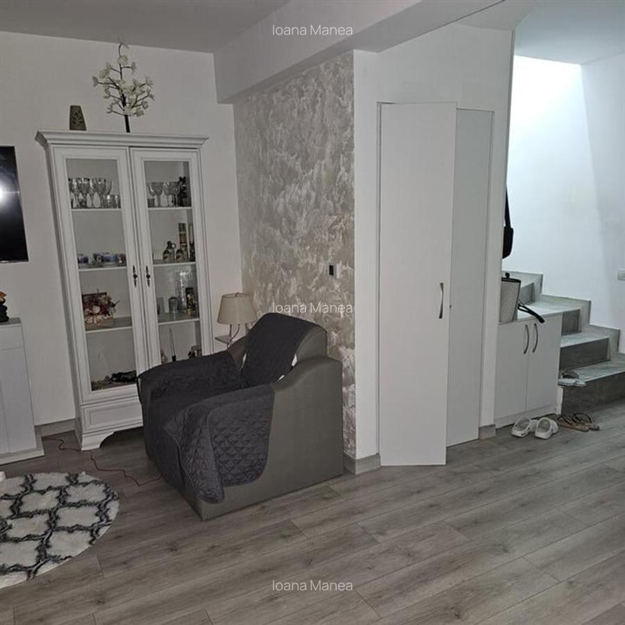 Duplex cu 4 camere în Titan - 2